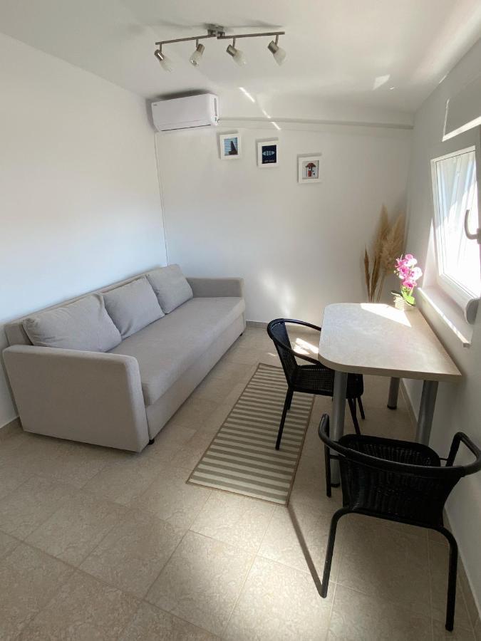 Beachfront Apartment Вир Экстерьер фото